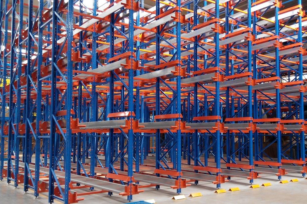 Radio shuttle racking